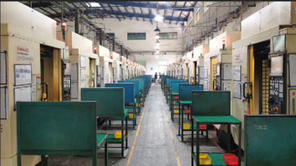 李曉彤率隊赴東莞市考察企業，與家鄉企業家共話家電零配件銷售新機遇